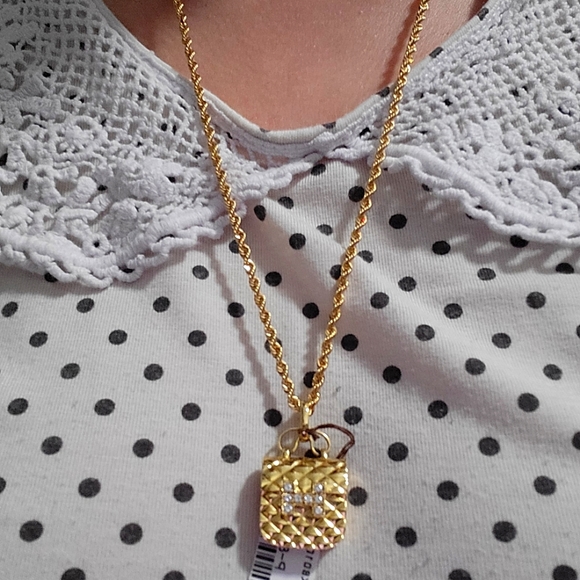 BAG CHARM PENDANT IN SOLID 18K YELLOW GOLD - Picture 12 of 15